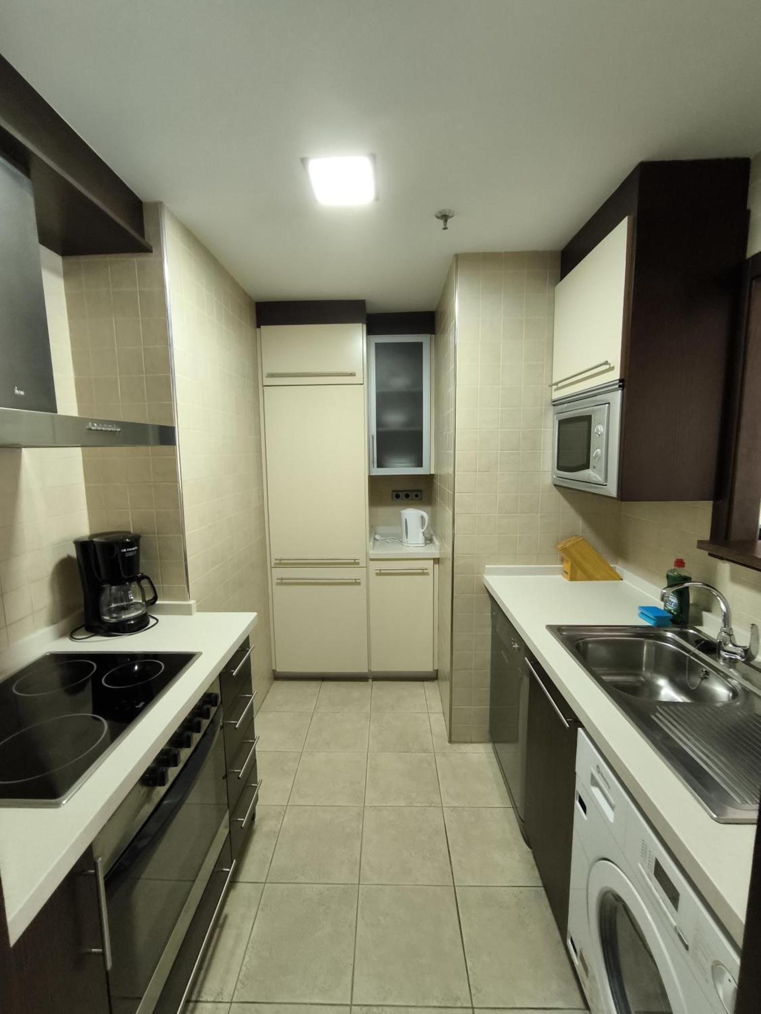 Lejlighed Family Spacious Apartment, Terrace, Kitchen, View, Free Parking And Wifi