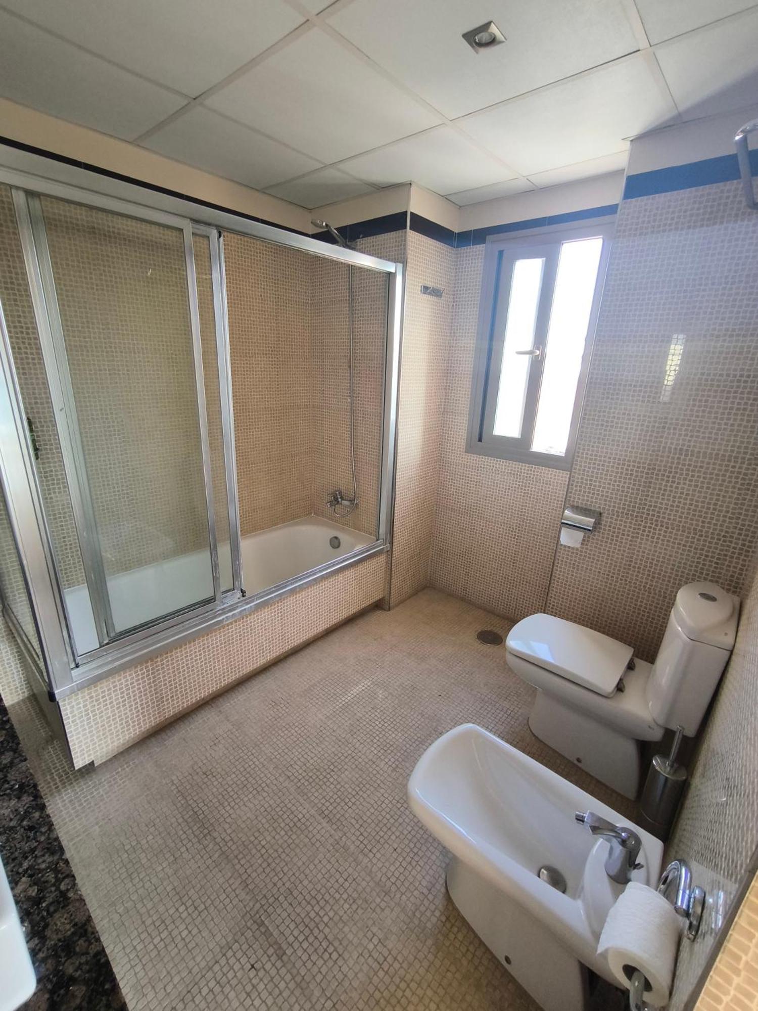 Family Spacious Apartment, Terrace, Kitchen, View, Free Parking And Wifi Lejlighed Benalmádena