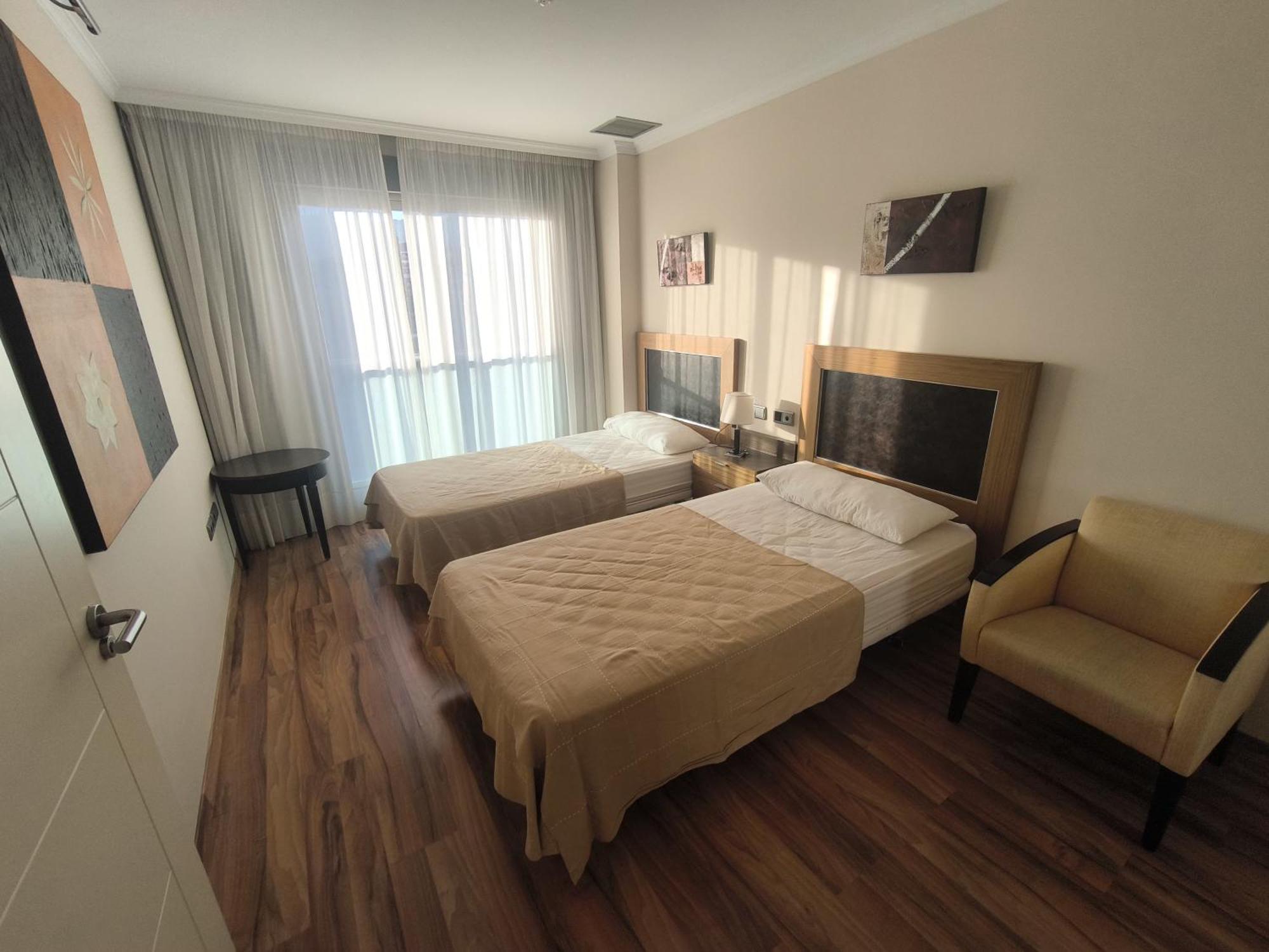 Lejlighed Family Spacious Apartment, Terrace, Kitchen, View, Free Parking And Wifi Benalmádena